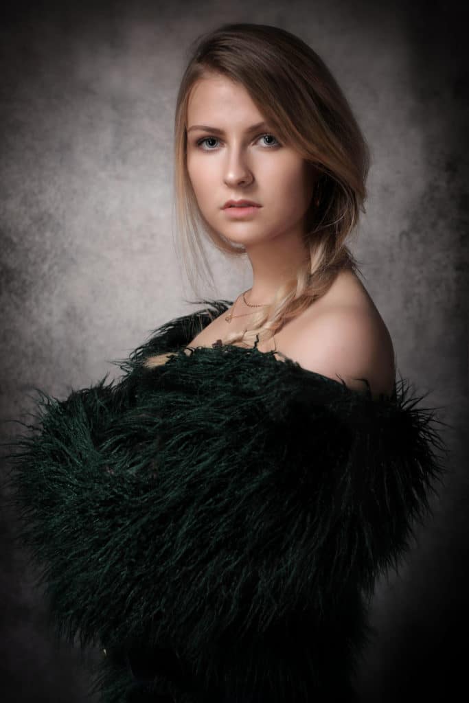 koeln_fotostudio_Aktshooting Beauty Fotoshooting mit Frau in Fotostudio